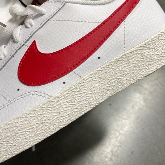 Nike Blazer Low 6.5 Y. Women 8 red white new - Picture 4 of 9